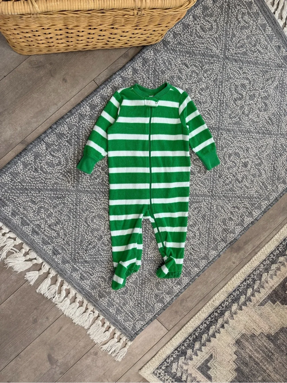 Old Navy Green and White Striped Footed One-Piece 6-12 Months Baby Boy
